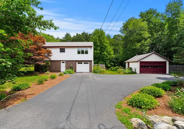 Homes for sale in Chelmsford, MA | 71 Garrison Street, Chelmsford, MA 01824 | MLS# 73549393