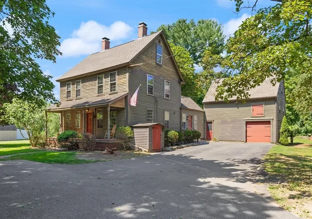 1st image of 10 Poquanticut Ave, North Easton, MA 02356 | MLS# 73565212