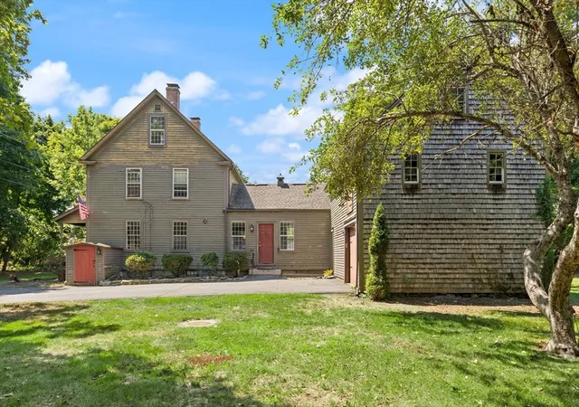 4th image of 10 Poquanticut Ave, North Easton, MA 02356 | MLS# 73565212