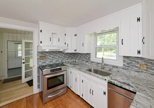 Photo 4 of Sale Pending at 318 S Main St, Hopedale, MA 01747 | MLS# 73558584 | Listing updated on 2026-08-31