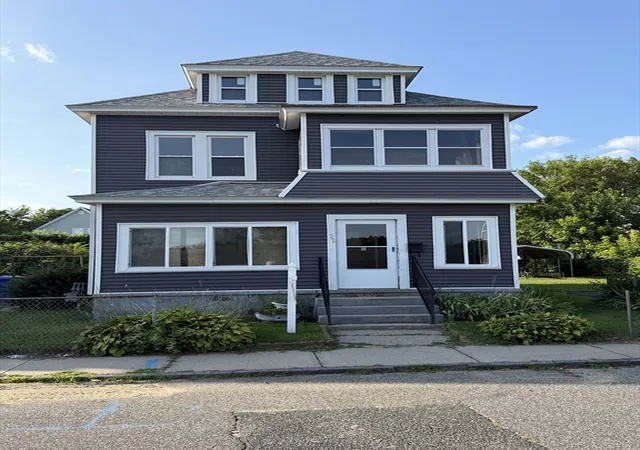 1st image of 72 Melrose, Springfield, MA 01109 | MLS# 73556032