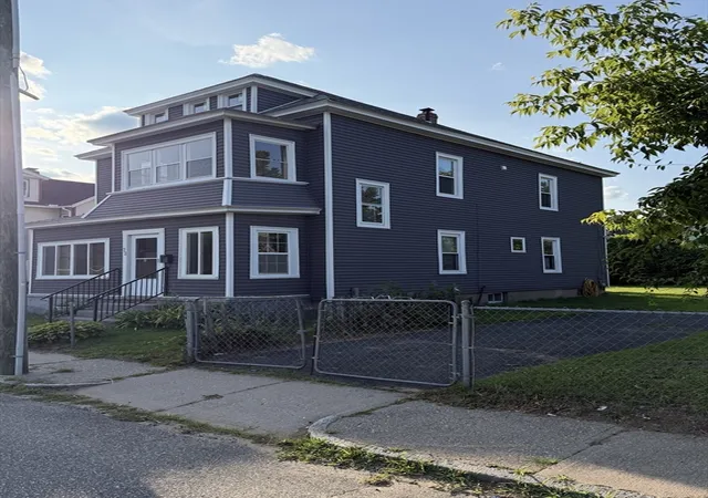 2nd image of 72 Melrose, Springfield, MA 01109 | MLS# 73556032