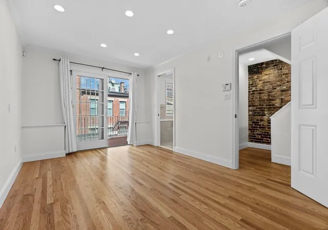 Homes for sale in Boston, MA | 11 Wiget St #4, Boston, MA 02113 | MLS# 73523565