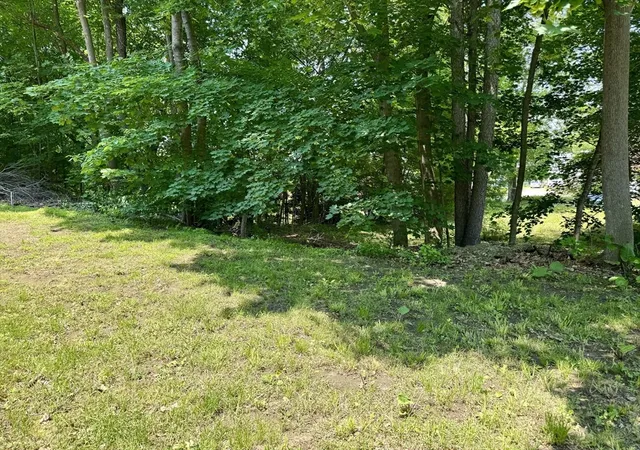 Homes for sale in Barre, MA | 23 Trafalgar Sq, Barre, MA 01005