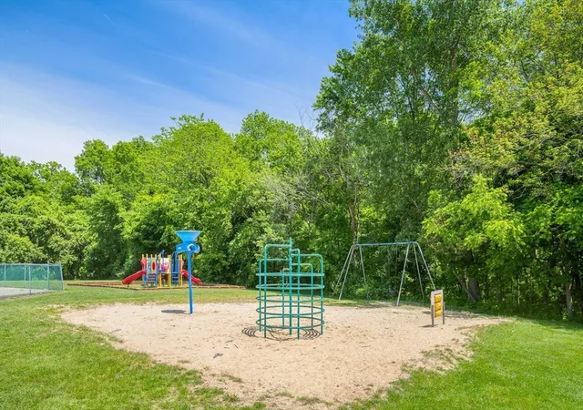 2nd image of 9 Weld St, Framingham, MA 01702