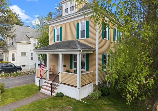 2nd image of 32 Milton St, New Bedford, MA 02740 | MLS# 73524079