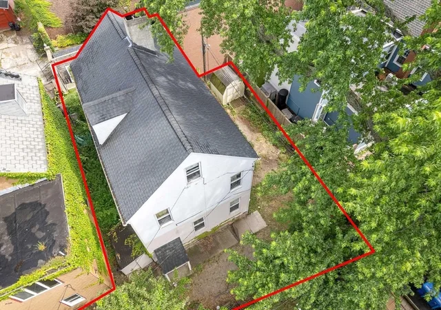 3rd image of 1 Washington Pl, Charlestown, MA 02129 | MLS# 73405908