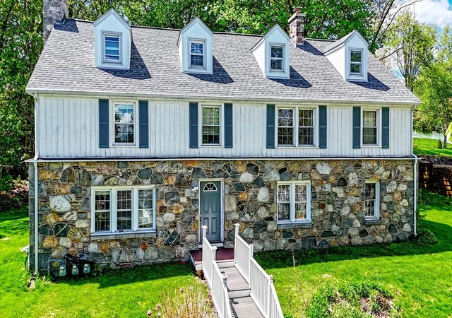 4th image of 58 Bardwell St, South Hadley, MA 01075 | MLS# 73529115