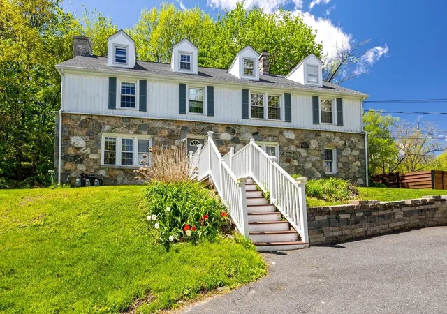 5th image of 58 Bardwell St, South Hadley, MA 01075 | MLS# 73529115