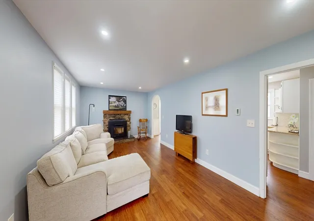 4th image of 620 Ledge Rd, Seekonk, MA 02771 | MLS# 73514877