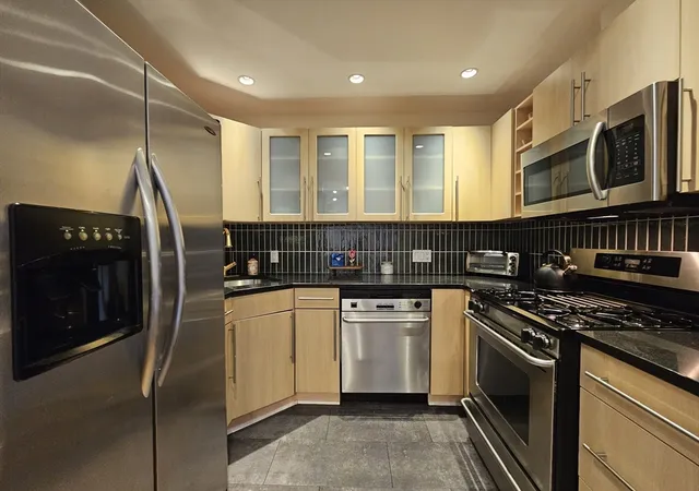 2nd image of 55 Broadlawn Park #16B, Chestnut Hill, MA 02467 | MLS# 73564774