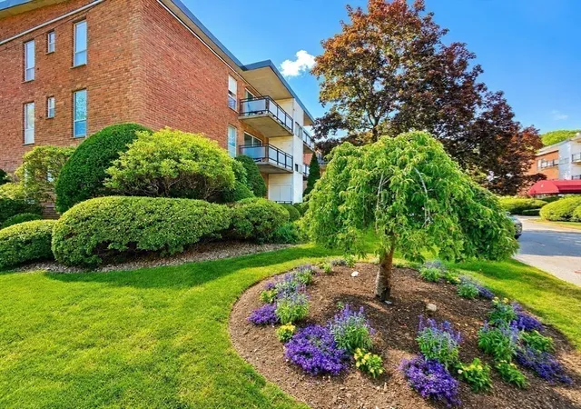 2nd image of 55 Broadlawn Park, Chestnut Hill, MA 02467