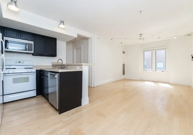 Listing Photo 5 - Condo for sale in St Peter & Paul Church Condos located at 45 W Broadway, Boston, MA 02127 - Unit #208