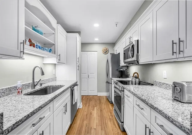 Photo 4 of Sale Pending at 235 State St #414, Springfield, MA 01103 | MLS# 73557325 | Listing updated on 2026-08-20
