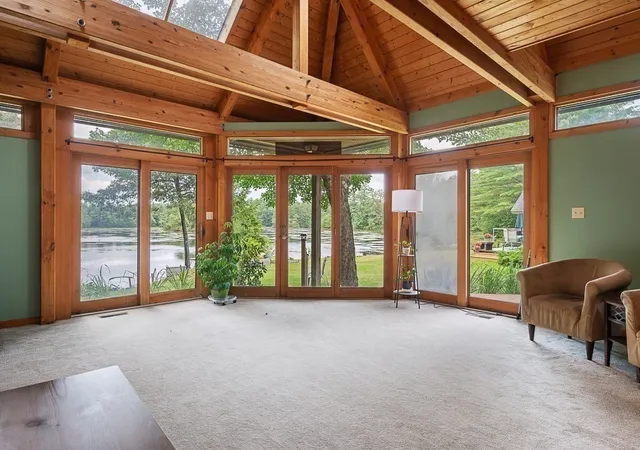 3rd image of 5 Abenaki St, Hubbardston, MA 01452 | MLS# 73567862