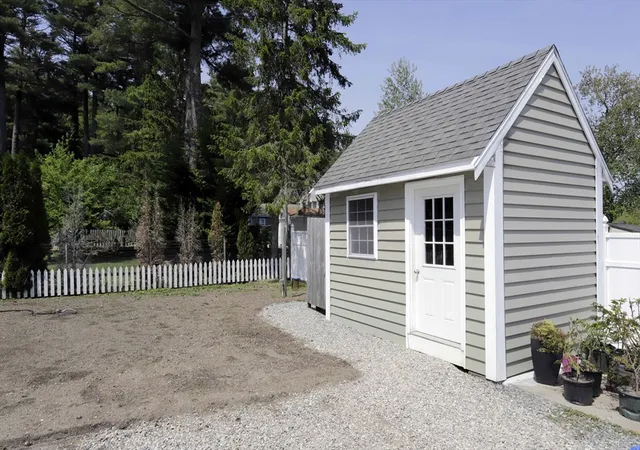 4th image of 17 David St, Acushnet, MA 02743 | MLS# 73521954
