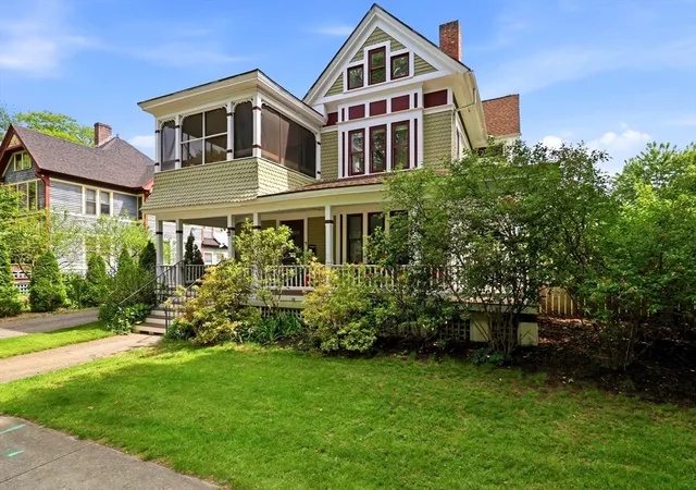 1st image of 151 Bowdoin St, Springfield, MA 01109 | MLS# 73520651