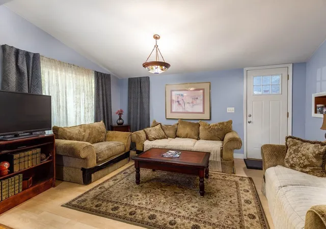 5th image of 26 Lovell Road, Holden, MA 01520 | MLS# 73552277