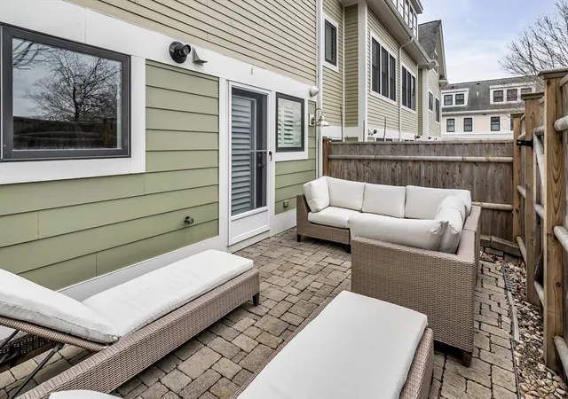 2nd image of 6 Summer St, Manchester, MA 01944