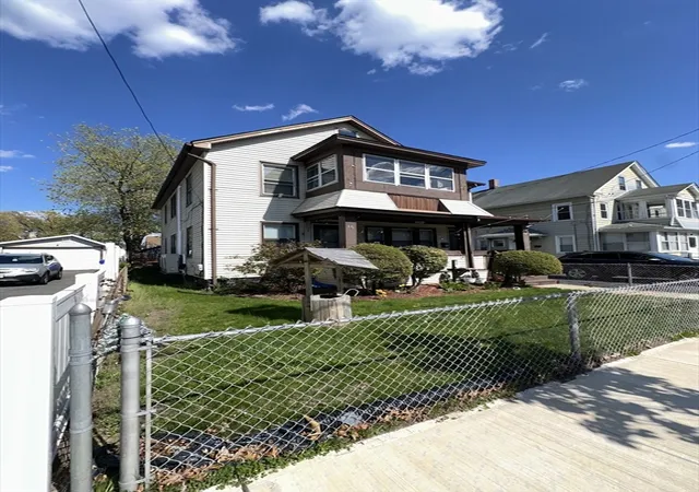 Listing Photo 3 - Condo for sale in building located at 15-17 Santa Barbara St, Springfield, MA 01104