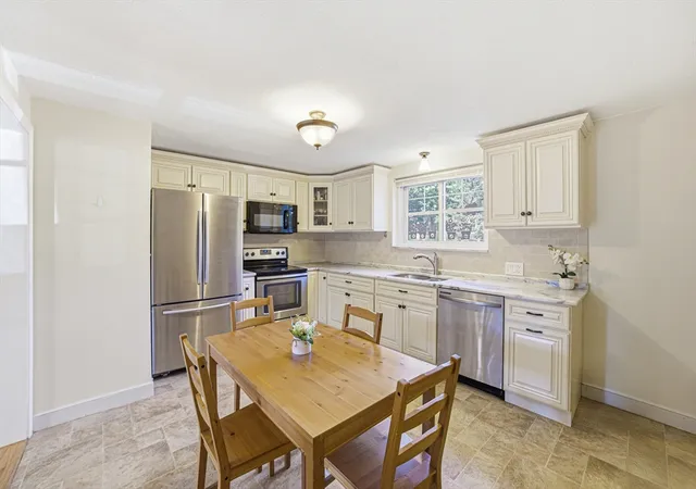 Homes for sale in Lexington, MA | 119 Emerson Gardens Rd #119, Lexington, MA 02420 | MLS# 73533010