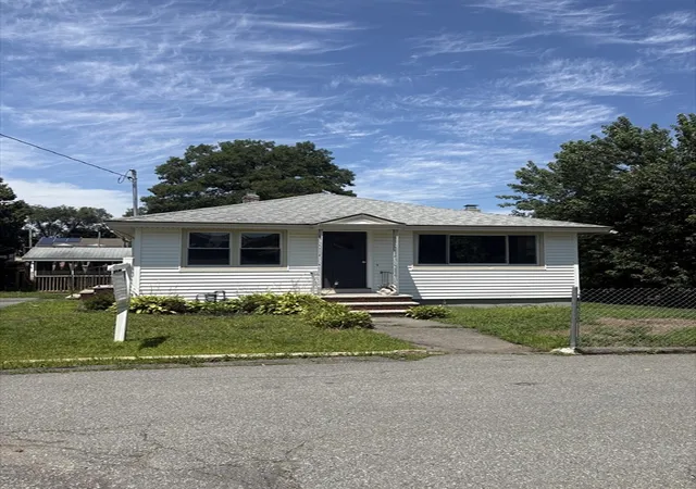 1st image of 5 Lafayette Ave, Lawrence, MA 01843 | MLS# 73556771