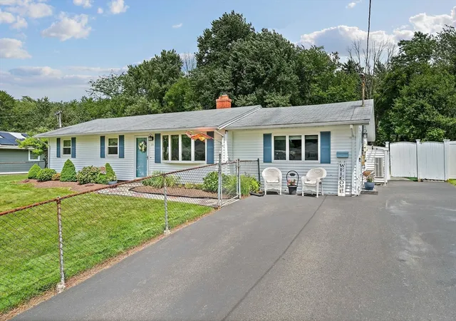 Photo 2 of Sale Pending at 35 Arnold St, Holbrook, MA 02343 | MLS# 73565003 | Listing updated on 2026-09-15