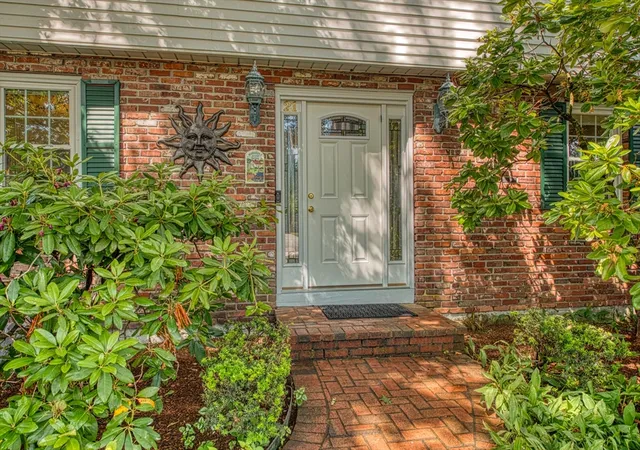 2nd image of 21 Tosca Dr, Brockton, MA 02301 | MLS# 73535299