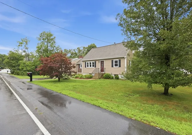 Photo 3 of Sale Pending at 2 Westwood St, Burlington, MA 01803 | MLS# 73559831 | Listing updated on 2026-09-04