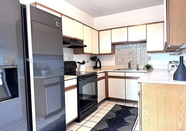 Photo 3 of Condo for sale at 86 Walnut St #3, Boston, MA 02122 | MLS# 73542146 | Listing updated on 2026-08-15