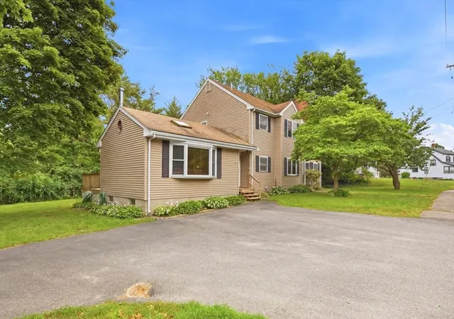 Homes for sale in South Weymouth, MA | 551 Pleasant St, South Weymouth, MA 02190 | MLS# 73536460
