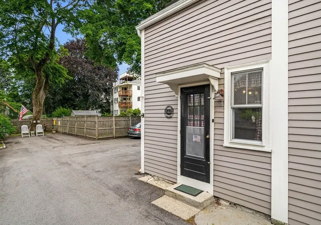 2nd image of 65-67 Lime St, Newburyport, MA 01950