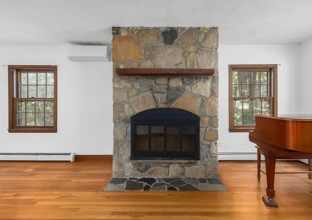 2nd image of 15 Williams Road, Smithfield, RI 02917 | MLS# 73560337