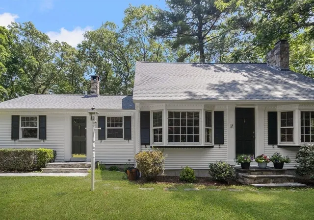 5th image of 15 Williams Road, Smithfield, RI 02917 | MLS# 73560337