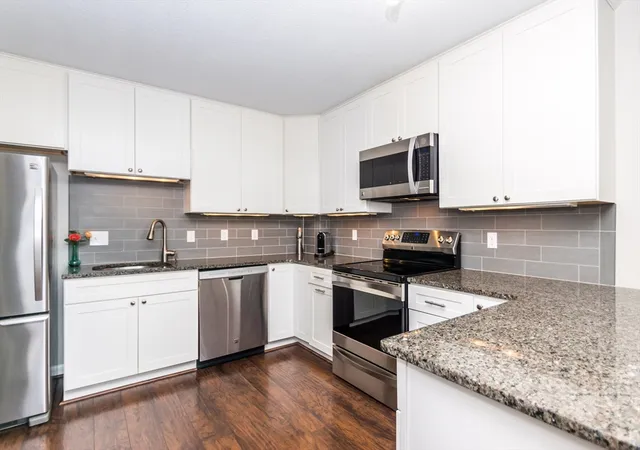Homes for sale in Watertown, MA | 164 Galen Street #52, Watertown, MA 02472 | MLS# 73529613