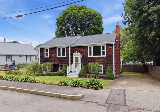 2nd image of 203 Hobart St, Braintree, MA 02184 | MLS# 73568039