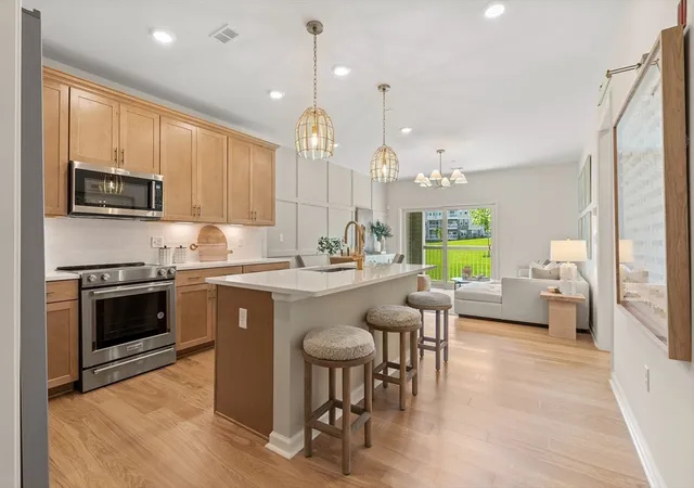 Homes for sale in Canton, MA | 30 Coppersmith Way #312, Canton, MA 02021 | MLS# 73495418