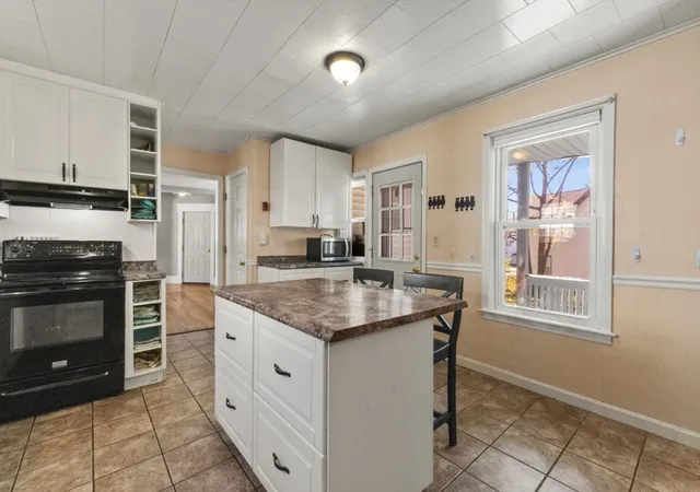 Homes for sale in Leominster, MA | 42 Vine Street, Leominster, MA 01453 | MLS# 73540618