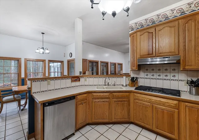 Homes for sale in Charlton, MA | 12 Mckinstry Dr, Charlton, MA 01507 | MLS# 73496615