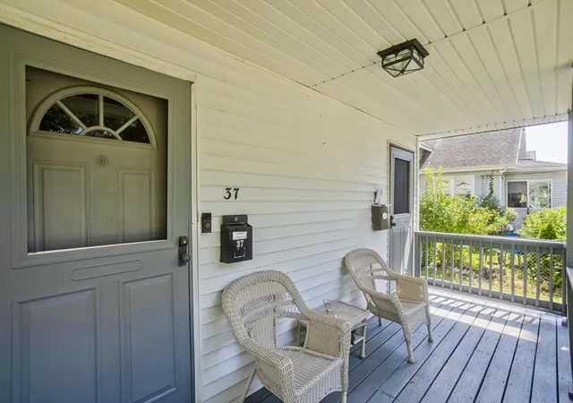 Listing Photo 4 - Condo for sale in building located at 37-39 Upland St, Springfield, MA 01104