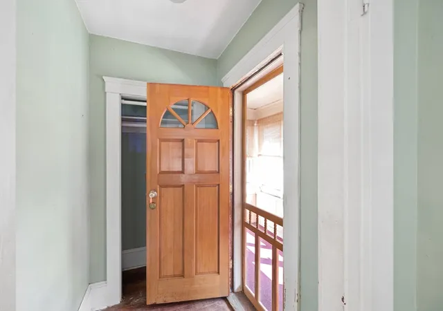 4th image of 256 Green St, Fairhaven, MA 02719 | MLS# 73555200