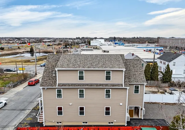 5th image of 16 Washburn St, Watertown, MA 02472
