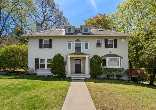 1st image of 90 Hull St, Newton, MA 02458 | MLS# 73518711