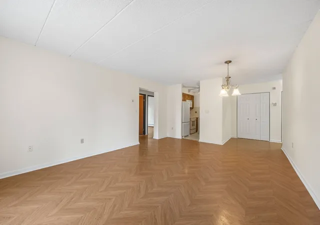 Photo 4 of Condo for sale at 180 Green St #406, Melrose, MA 02176 | MLS# 73565384 | Listing updated on 2026-09-10