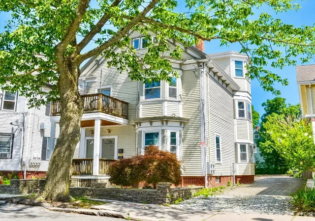 2nd image of 13 Howe St, Somerville, MA 02145 | MLS# 73559564