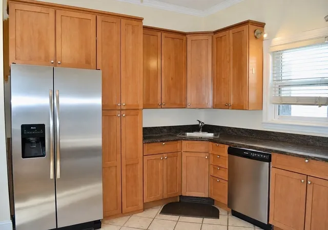 Listing Photo 5 - Condo for sale in building located at 13 Howe St, Somerville, MA 02145