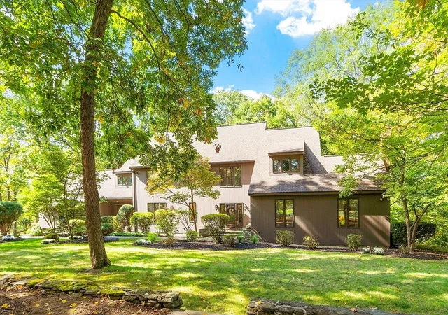 Photo 2 of Single family home for sale at 35 Bonny Lane, North Andover, MA 01845 | MLS# 73438757 | Listing updated on 2025-10-17