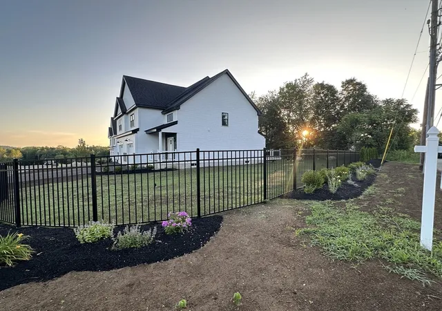5th image of 13 Leo'S Way #13, Sterling, MA 01564 | MLS# 73527022