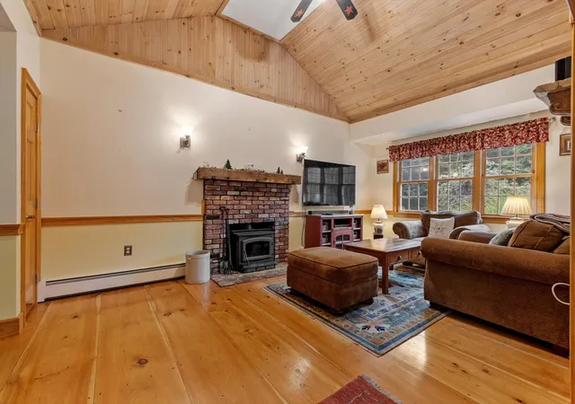 2nd image of 17 June Street, Pepperell, MA 01463 | MLS# 73566299