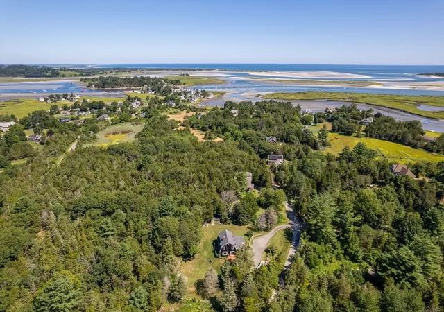 3rd image of 8 Lufkin Point Road, Essex, MA 01929 | MLS# 73559611